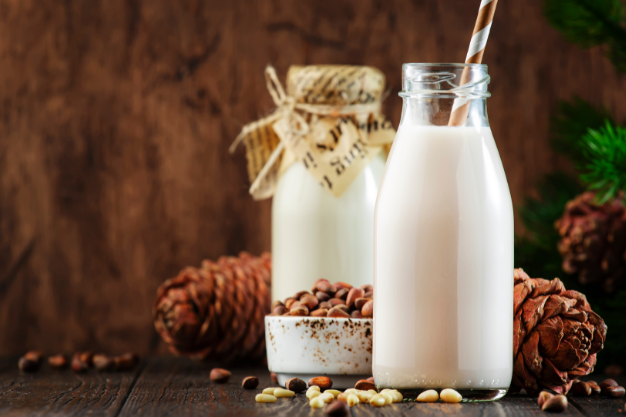 Nut milk vs. Dairy milk: Which one should you choose?